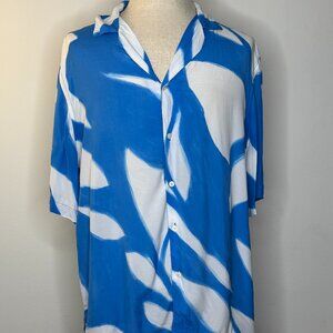 Zara Abstract Blue & White Button-Up | Men's Large